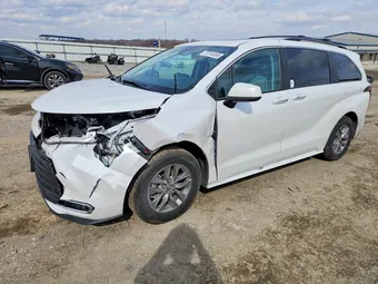 2024 Toyota Sienna 5TDJSKFC2RS147703 Lot 79744955