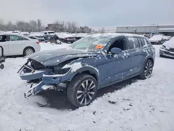 2022 Volvo V60 YV4102WK7N1088245
