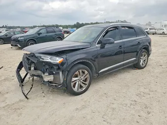 2020 Audi Q7 WA1LXAF79LD002663