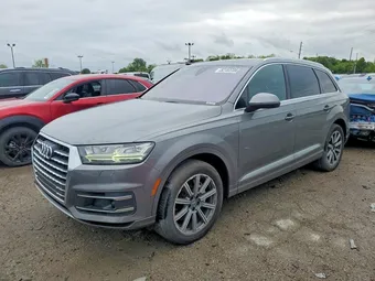 2017 Audi Q7 WA1LAAF79HD036482