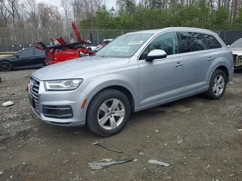 2018 Audi Q7 WA1LHAF70JD021225