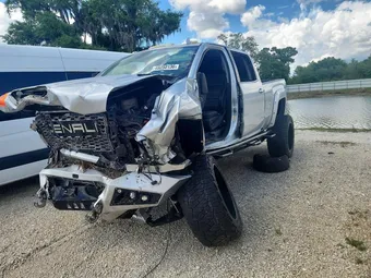 2018 GMC Sierra 1GT12UEY2JF133071