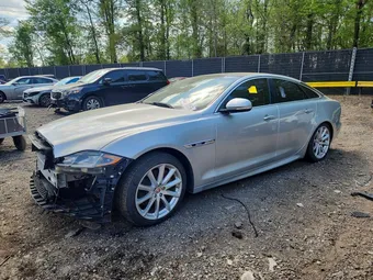 2017 Jaguar XJ-Series SAJWJ1CD6H8W12665
