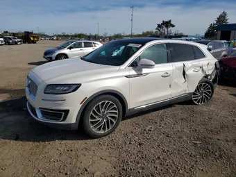 2019 Lincoln Nautilus 2LMPJ8L97KBL45807