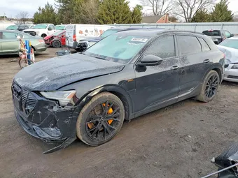 2022 Audi e-tron WA1VABGE3NB015338