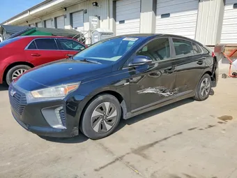 2017 Hyundai Ioniq KMHC75LC7HU051846