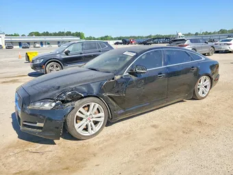 2016 Jaguar XJ-Series SAJWJ2GD7G8V99729