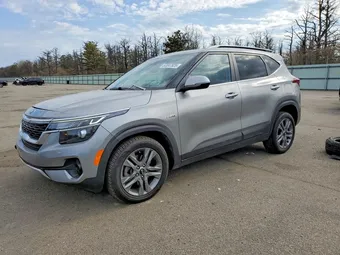 2021 Kia Seltos KNDEUCAA2M7133715