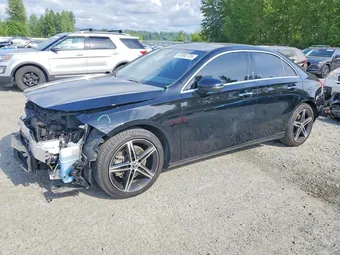 2022 Mercedes-Benz A-Class W1K3G4FB9NJ374641
