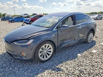 2018 Tesla Model X 5YJXCBE29JF120037 Lot 47739386