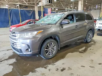 2018 Toyota Highlander 5TDJZRFH9JS905914 Lot 50923986