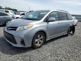 2018 Toyota Sienna 5TDKZ3DC6JS950530 Lot 52317066