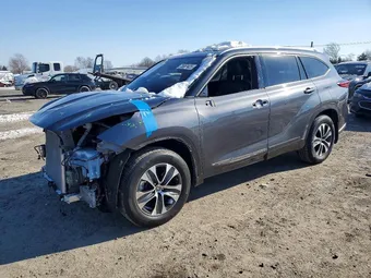 2022 Toyota Highlander 5TDGZRBH2NS249318 Lot 75041425