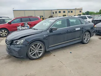2017 Volkswagen Passat 1VWDT7A34HC061367