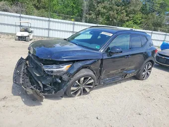 2021 Volvo XC40 YV4ED3UR7M2597790