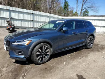 2021 Volvo V60 YV4102WKXM1071597