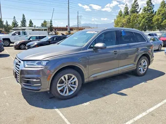 2019 Audi Q7 WA1AAAF74KD010032
