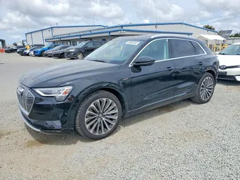 2019 Audi e-tron WA1VABGE2KB008490