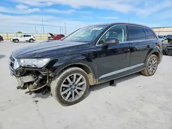2017 Audi Q7 WA1LHAF77HD056323