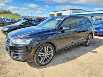 2017 Audi Q7 WA1LAAF72HD040440