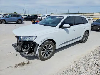 2018 Audi Q7 WA1LHAF78JD026267