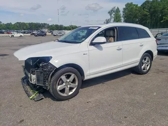 2015 Audi Q7 WA1LGAFE0FD013523