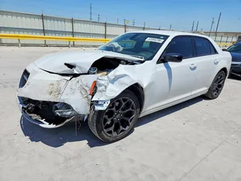 2019 Chrysler 300 2C3CCAAG7KH614147