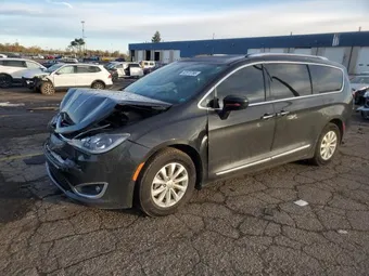 2019 Chrysler Pacifica 2C4RC1BG0KR581524 Lot 82570795