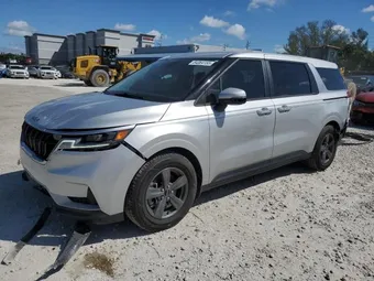 2023 Kia Carnival KNDNB4H31P6272134