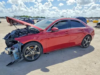 2020 Mercedes-Benz A-Class W1K3G4EB0LJ210211