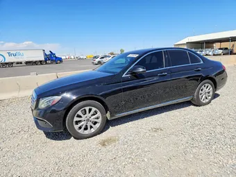 2019 Mercedes-Benz E-Class WDDZF4KB8KA692703