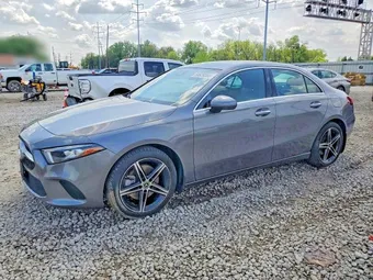 2022 Mercedes-Benz A-Class W1K3G4FB4NJ363305
