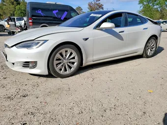 2019 Tesla Model S 5YJSA1E27KF302959 Lot 48313626