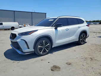 2022 Toyota Highlander 5TDLZRAH8NS132598 Lot 52733056