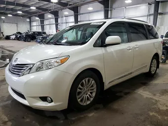 2016 Toyota Sienna 5TDYK3DC9GS721394 Lot 50735256