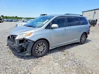 2020 Toyota Sienna 5TDYZ3DCXLS074526 Lot 52207046