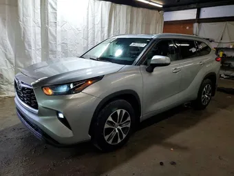 2022 Toyota Highlander 5TDGBRCH1NS543635 Lot 41944446