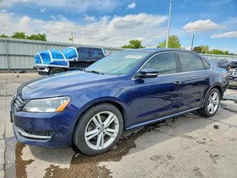 2015 Volkswagen Passat 1VWBV7A31FC034237