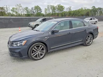 2017 Volkswagen Passat 1VWDT7A34HC035609