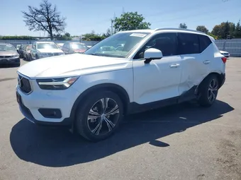 2021 Volvo XC40 YV4162UL2M2565618
