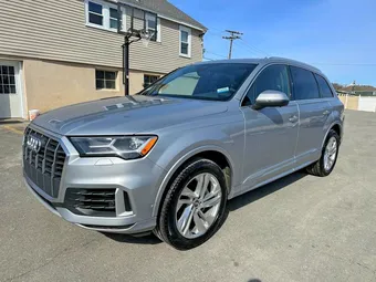 2021 Audi Q7 WA1LXAF75MD010227