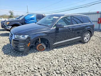 2018 Audi Q7 WA1LAAF70JD006194