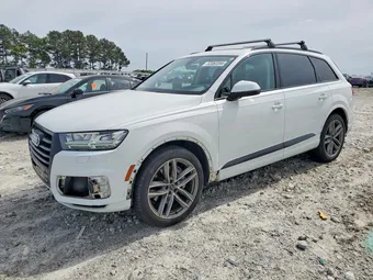 2018 Audi Q7 WA1VAAF76JD047437