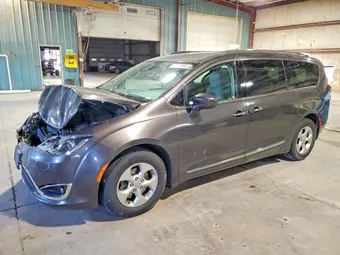 2017 Chrysler Pacifica 2C4RC1EG3HR812694 Lot 49175926