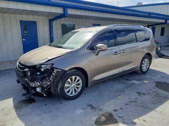 2018 Chrysler Pacifica 2C4RC1EG1JR139443 Lot 48156606