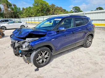 2021 Kia Seltos KNDERCAA0M7078828