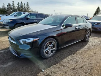 2019 Mercedes-Benz A-Class WDD3G4FB4KW011159
