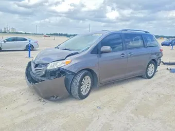 2017 Toyota Sienna 5TDYZ3DC7HS868746 Lot 54011276