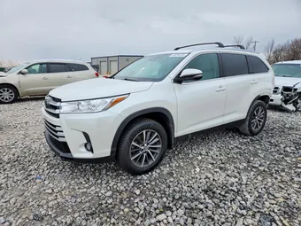 2019 Toyota Highlander 5TDJZRFH5KS924669 Lot 49294506