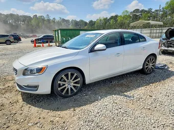2016 Volvo S60 LYV402FM8GB108757